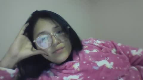 sweetyypeach online show from 12/24/24, 06:55