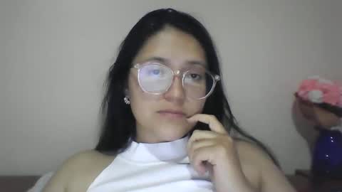 sweetyypeach online show from 01/09/25, 03:47