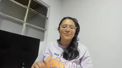 sweetyypeach online show from 01/12/25, 03:28