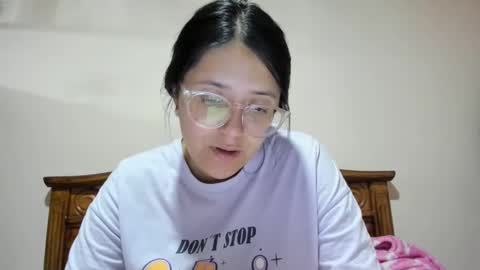 sweetyypeach online show from 01/13/25, 03:01