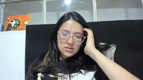 sweetyypeach online show from 01/13/25, 11:27