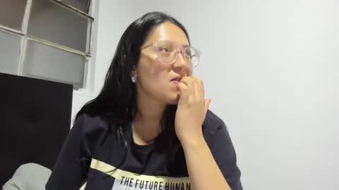 sweetyypeach online show from 01/14/25, 03:11