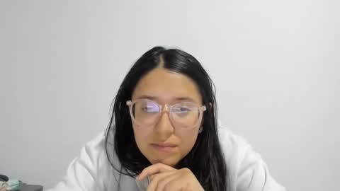 sweetyypeach online show from 01/18/25, 05:31
