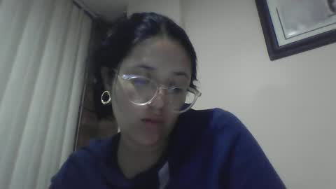 sweetyypeach online show from 02/12/25, 04:23