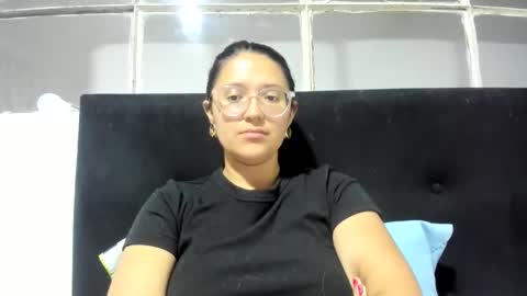 sweetyypeach online show from 02/22/25, 12:38