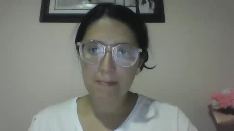 sweetyypeach online show from 02/25/25, 03:42