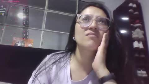 sweetyypeach online show from 09/12/25, 04:01