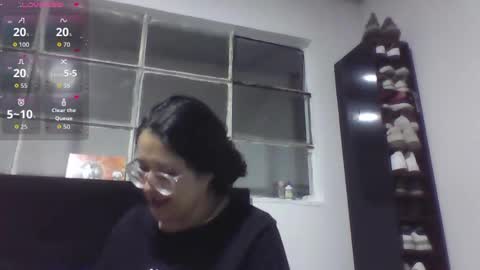 sweetyypeach online show from 09/21/25, 12:45