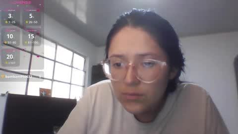 sweetyypeach online show from 10/11/25, 03:32