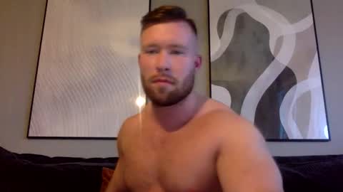 Snapshot of swekingxx chatting on 11/19/25, 02:28 swekingxx online show from 11/19/25, 02:28