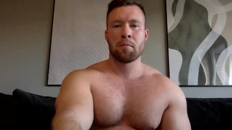 Snapshot of swekingxx chatting on 11/24/25, 02:06 swekingxx online show from 11/24/25, 02:06
