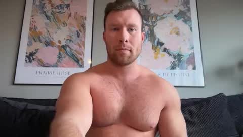 Snapshot of swekingxx chatting on 02/16/26, 12:56 swekingxx online show from 02/16/26, 12:56