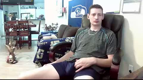 Snapshot of swelteringk chatting on 10/21/25, 02:56 Kile online show from 10/21/25, 02:56