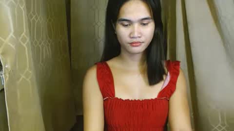 Snapshot of swettie_rhea chatting on 12/20/25, 01:51 Rhea online show from 12/20/25, 01:51
