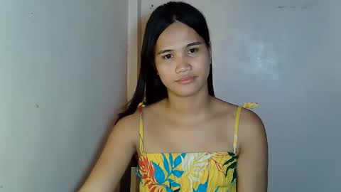 Snapshot of swettie_rhea chatting on 02/25/26, 02:48 Rhea online show from 02/25/26, 02:48