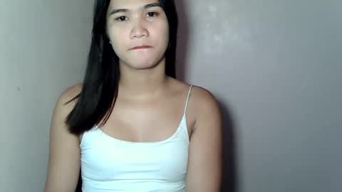 Snapshot of swettie_rhea chatting on 03/16/26, 06:39 Rhea online show from 03/16/26, 06:39