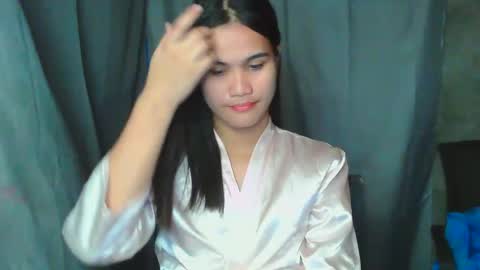 Snapshot of swettie_rhea chatting on 04/19/26, 06:10 Rhea online show from 04/19/26, 06:10