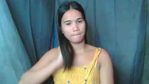 Snapshot of swettie_rhea chatting on 04/24/26, 02:41 Rhea online show from 04/24/26, 02:41