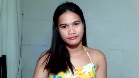 Snapshot of swettie_rhea chatting on 05/06/26, 02:22 Rhea online show from 05/06/26, 02:22