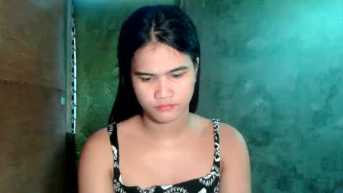 Snapshot of swettie_rhea chatting on 06/22/26, 06:32 Rhea online show from 06/22/26, 06:32