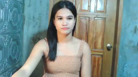 Snapshot of swettie_rhea chatting on 07/11/26, 12:08 Rhea online show from 07/11/26, 12:08