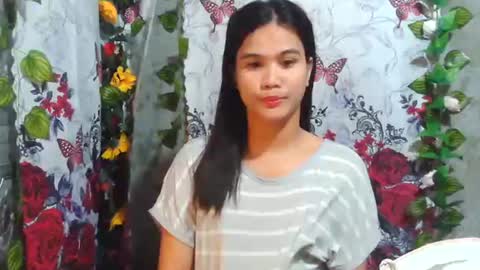 Snapshot of swettie_rhea chatting on 07/24/26, 08:12 Rhea online show from 07/24/26, 08:12