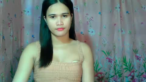 Snapshot of swettie_rhea chatting on 07/30/26, 08:35 Rhea online show from 07/30/26, 08:35