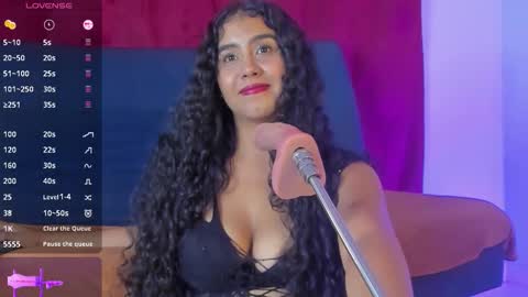Snapshot of swetty_loverss chatting on 12/17/25, 10:27 tina 3 online time from 9 to 4 online show from 12/17/25, 10:27