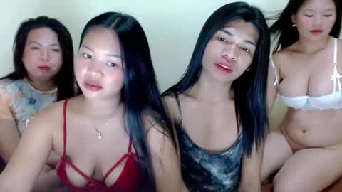 Snapshot of swetty_naughty chatting on 05/19/26, 09:04 Mae online show from 05/19/26, 09:04