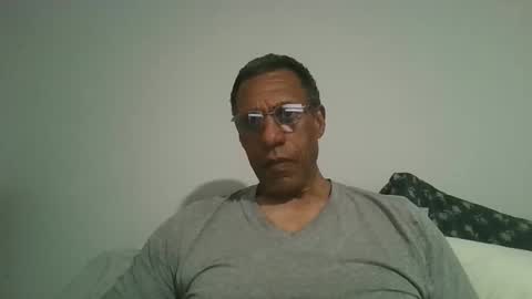 Snapshot of swimmerbod2495 chatting on 04/27/26, 02:09 swimmerbod2495 online show from 04/27/26, 02:09