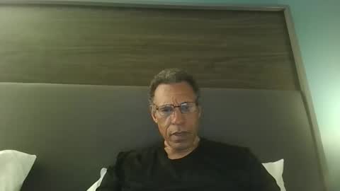 Snapshot of swimmerbod2495 chatting on 05/16/26, 06:54 swimmerbod2495 online show from 05/16/26, 06:54