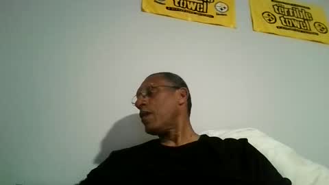 Snapshot of swimmerbod2495 chatting on 05/31/26, 01:36 swimmerbod2495 online show from 05/31/26, 01:36