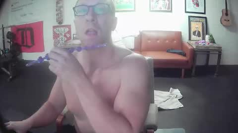 Snapshot of swimmersteve89 chatting on 11/15/25, 06:33 SwimmerSteve89 online show from 11/15/25, 06:33