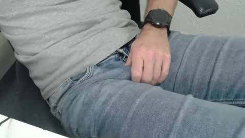 Snapshot of swisstom72 chatting on 09/09/25, 07:35 swisstom72 online show from 09/09/25, 07:35