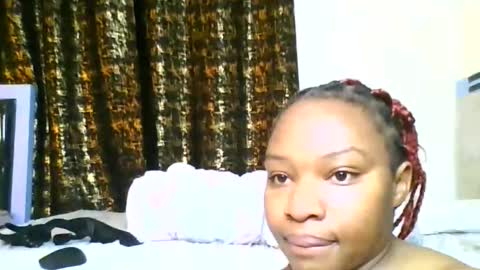 Snapshot of swit_candy chatting on 04/15/26, 01:01 Candy online show from 04/15/26, 01:01