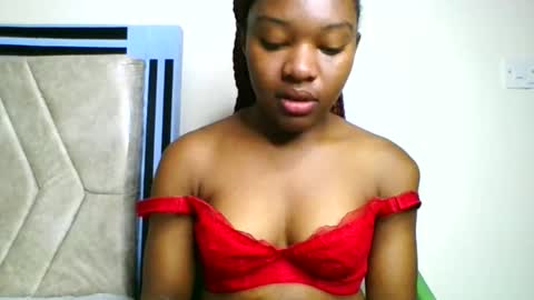 Snapshot of swit_candy chatting on 04/25/26, 01:52 Candy online show from 04/25/26, 01:52