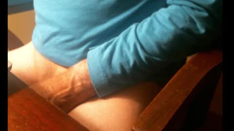 Snapshot of swizzle__stick chatting on 11/17/25, 10:43 will jeffers online show from 11/17/25, 10:43