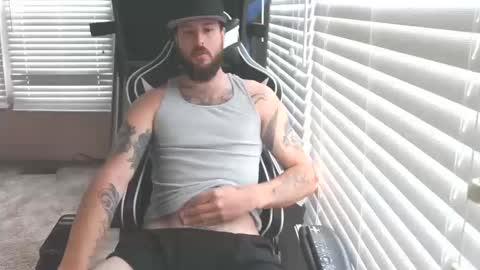 swoozy_ online show from 10/10/25, 05:01