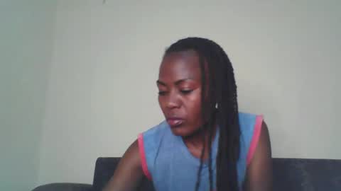 Snapshot of swtebony1 chatting on 04/02/26, 10:29 ALICIA online show from 04/02/26, 10:29