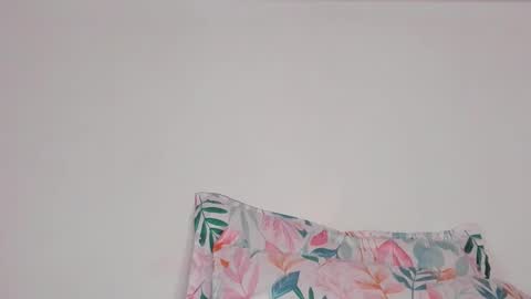 Snapshot of swtt_lilly chatting on 09/27/25, 07:52 Lilly  online show from 09/27/25, 07:52