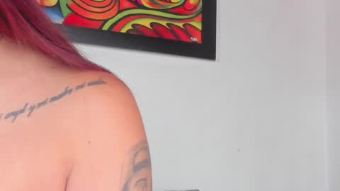 Snapshot of swtt_lilly chatting on 10/14/25, 07:47 Lilly  online show from 10/14/25, 07:47