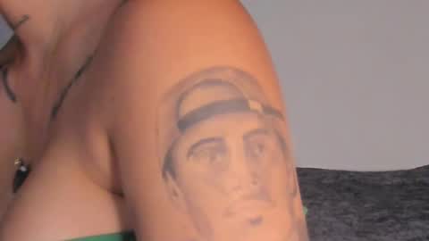 Snapshot of swtt_lilly chatting on 10/24/25, 07:21 Lilly  online show from 10/24/25, 07:21