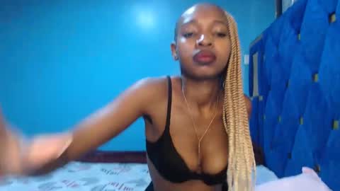 Camilla online show from 09/10/25, 06:13