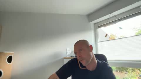 Snapshot of sx1904 chatting on 06/11/26, 10:24 sx1904 online show from 06/11/26, 10:24