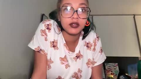 Snapshot of sxckadelilah chatting on 11/06/25, 05:41 SxckADelilah online show from 11/06/25, 05:41