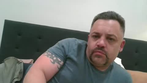 Snapshot of sxylegsturnmeon chatting on 10/03/25, 08:28 sxylegsturnmeon online show from 10/03/25, 08:28