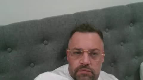 Snapshot of sxylegsturnmeon chatting on 11/09/25, 03:43 sxylegsturnmeon online show from 11/09/25, 03:43