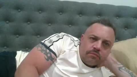 Snapshot of sxylegsturnmeon chatting on 12/15/25, 11:14 sxylegsturnmeon online show from 12/15/25, 11:14