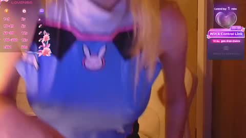 Snapshot of sydney_max chatting on 12/31/24, 01:26 Milena online show from 12/31/24, 01:26