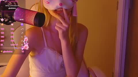 Snapshot of sydney_max chatting on 02/01/25, 02:05 Milena online show from 02/01/25, 02:05